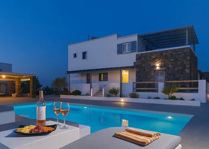 Golden Sunrise Suites In Santorini