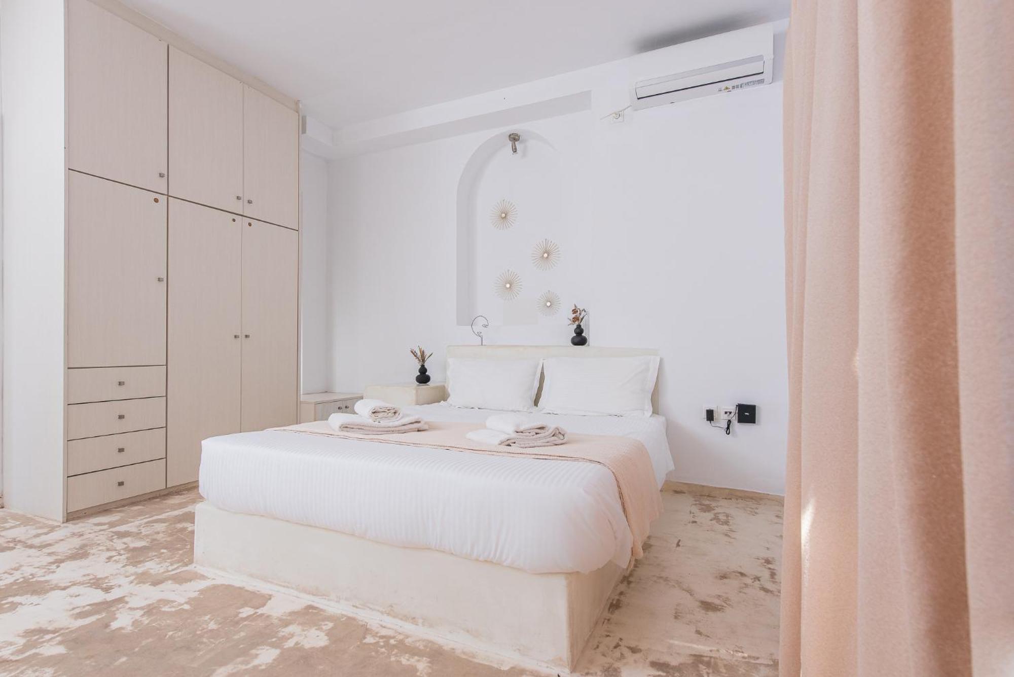 公寓式飯店 Golden Sunrise In Santorini 3*